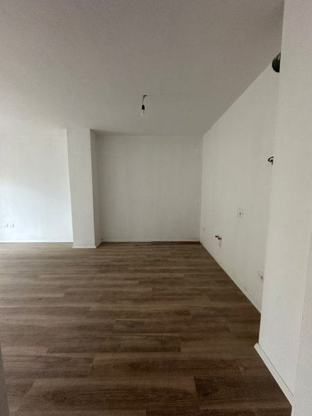 Tirane, shitet apartament 1+1+Ballkon Kati 1, 72 m² 129.000 € (Kompleksi Aura)
