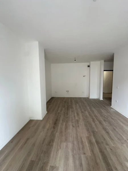 Tirane, shitet apartament 1+1+Ballkon Kati 1, 72 m² 129.000 € (Kompleksi Aura)