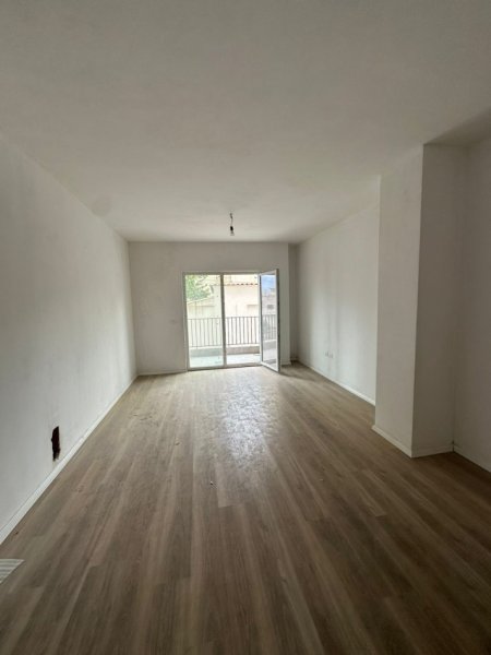 Tirane, shitet apartament 1+1+Ballkon Kati 1, 72 m² 129.000 € (Kompleksi Aura)