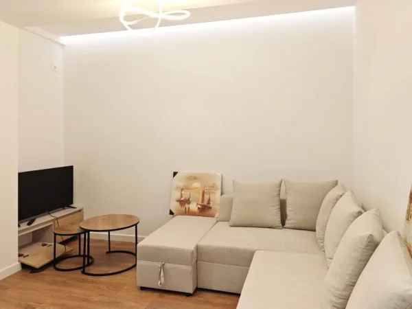 Tirane, shitet apartament 1+1 Kati 1, 45 m² 140.000 € (Rruga Medar Shtylla)