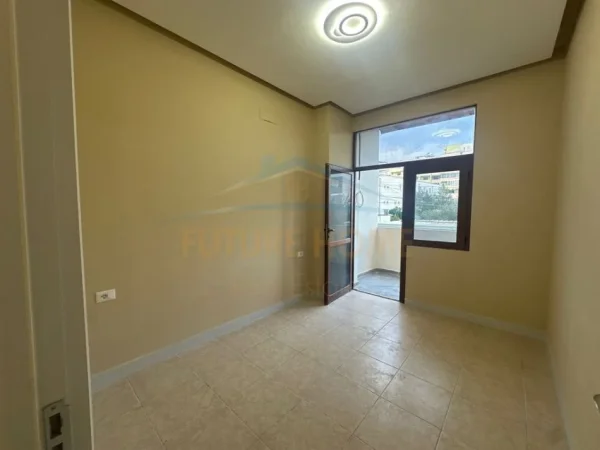 Durres, shitet apartament 2+1 Kati 1, 115 m² 130.000 € (PLAZH DURRES)