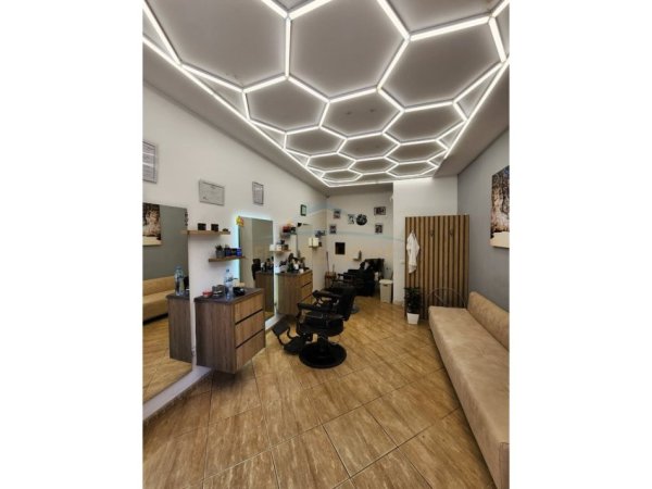 Durres, jepet me qera ambjent biznesi Kati 0, 24 m² 120.000 € 