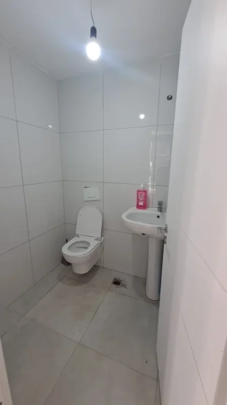 Tirane, shitet ambjent biznesi , 70 m² 210.000 € (Astir)