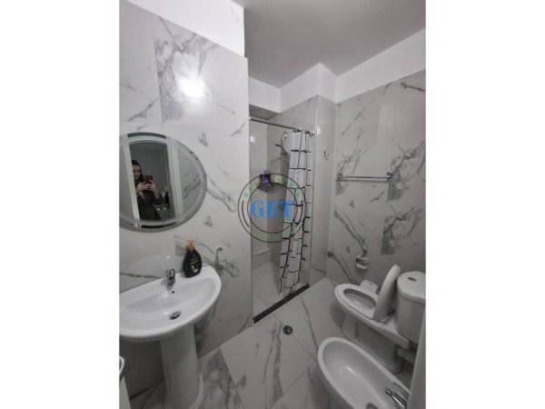 Durres, jepet me qera apartament 3+1 Kati 8, 80 m² 600 € (Qendra Tregtare Galaktik)