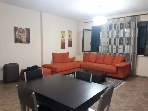 Tirane, jepet me qera apartament 1+1 Kati 9, 