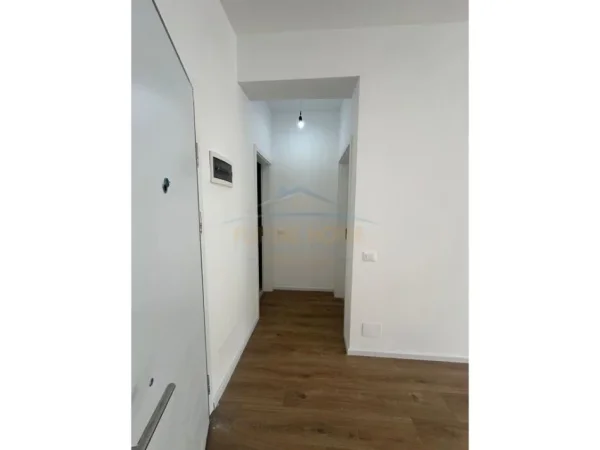 Tirane, shitet apartament 1+1 Kati 3, 53 m² 83.000 € 