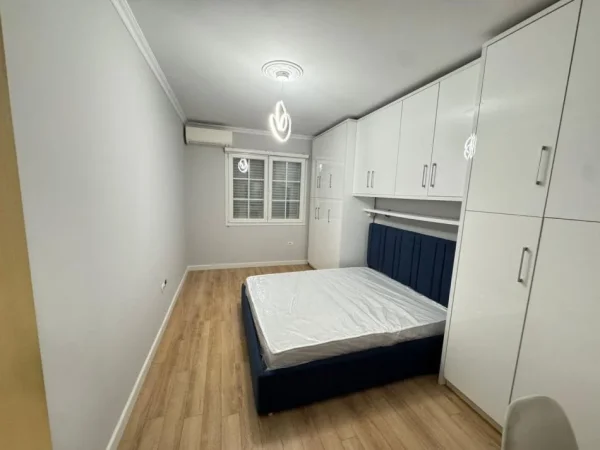 Tirane, shitet apartament 1+1 Kati 2, 57 m² 125.000 € (Kodra e Diellit.)
