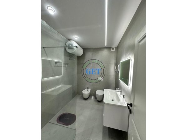 Durres, shitet apartament 3+1 Kati 7, 148 m² 200.000 € (Tregu fruta perimeve)
