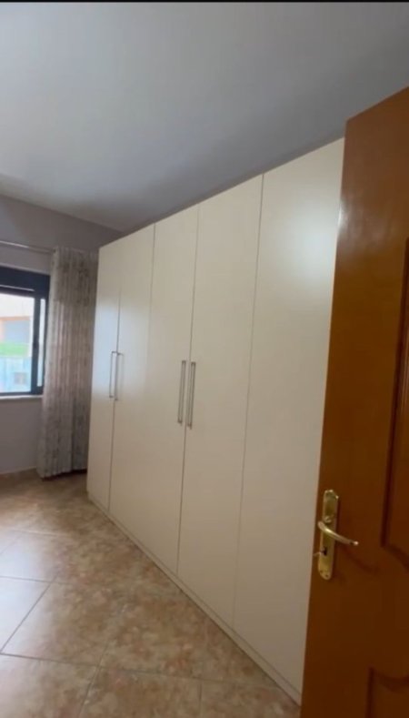 Tirane, jepet me qera apartament 2+1+Ballkon Kati 7, 112 m² 550 € (Don Bosko)