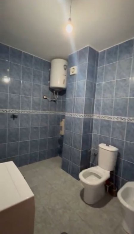 Tirane, jepet me qera apartament 2+1+Ballkon Kati 7, 112 m² 550 € (Don Bosko)