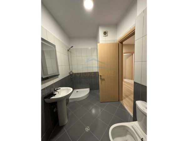 Tirane, shitet apartament 2+1 Kati 3, 101 m² 168.000 € 