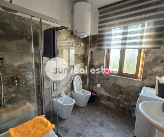 Shkoder, shitet Vile 3 Katshe Kati 0, 178 m² 210.000 € (MBAS KISHES SE MADHE, SHKODER)
