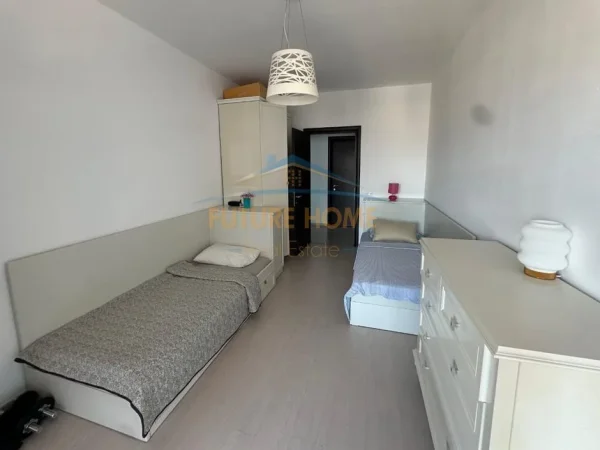 Qera, Apartament 2+1+2,Kompleksi Kika 1, Komuna e Parisit, Tirane.