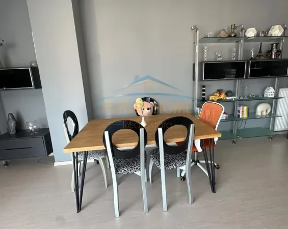 Qera, Apartament 2+1+2,Kompleksi Kika 1, Komuna e Parisit, Tirane.
