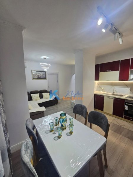 Tirane, shitet apartament 1+1+Ballkon Kati 4, 55 m² 95.000 € (Misto Mame, afer pasticeri Lika)