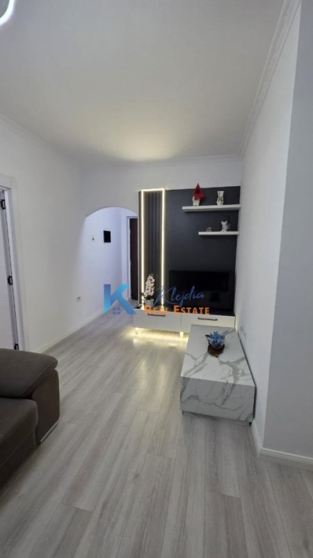 Tirane, shitet apartament 1+1+Ballkon Kati 4, 55 m² 95.000 € (Misto Mame, afer pasticeri Lika)
