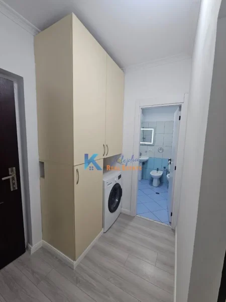 Tirane, shitet apartament 1+1+Ballkon Kati 4, 55 m² 95.000 € (Misto Mame, afer pasticeri Lika)