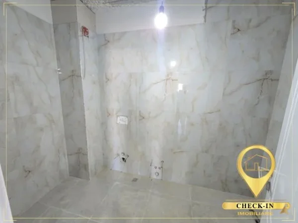 Tirane, shitet apartament 2+1+Aneks+Ballkon Kati 8, 102 m² 179.000 € (Porcelan)