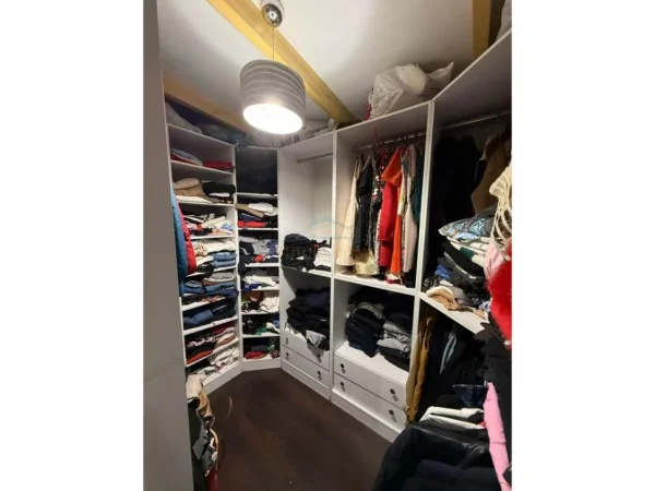 Tirane, shitet apartament duplex 3+1 Kati 9, 227 m² 510.000 € (Pallati me Shigjeta)