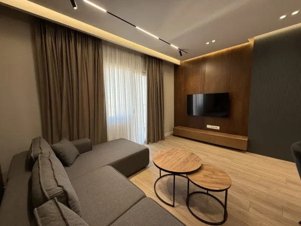 Tirane, jepet me qera apartament 1+1+Aneks+Ballkon Kati 10, 76 m² 1.000 € (Zogu i Zi)
