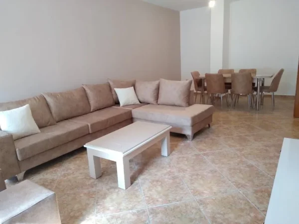 Tirane, jepet me qera apartament 2+1+Ballkon Kati 7, 112 m² 550 € (DON BOSKO)