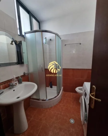 Tirane, jepet me qera apartament 1+1+Ballkon , 64 m² 650 € (Myslym Shyri)