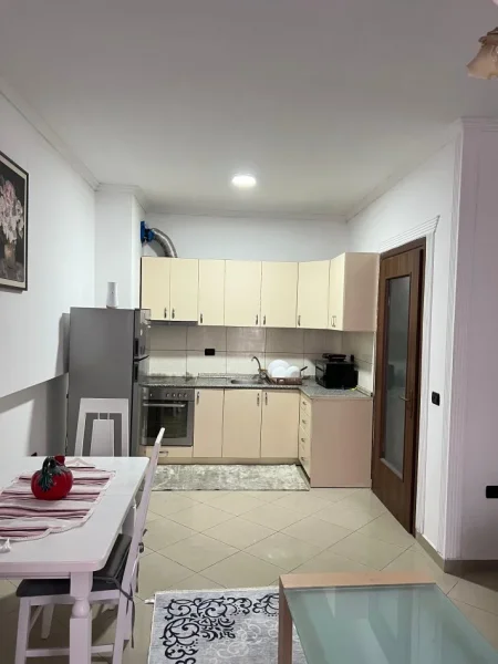 Tirane, shitet apartament 1+1 Kati 3, 64 m² 115.000 € (kashar)