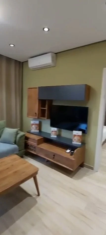 Jepet me Qera Garsoniere Pas Concordit ne 5 Maji, 400 €uro