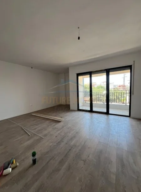 Tirane, shitet apartament 1+1 Kati 1, 79 m² 145.000 € (Kompleksi Ndregjoni)
