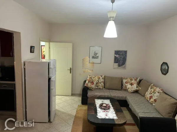 Tirane, jepet me qera apartament 2+1 Kati 5, 75 m² 500 €