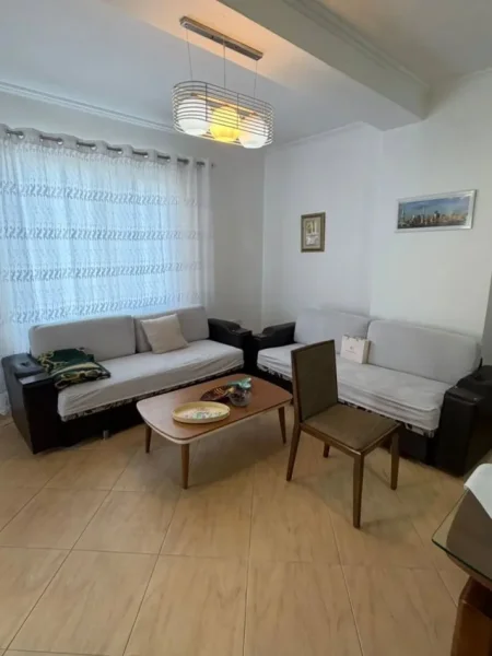 Tirane, jepet me qera apartament 2+1 Kati 6, 94 m² 45.000 € (pallatet cabej)