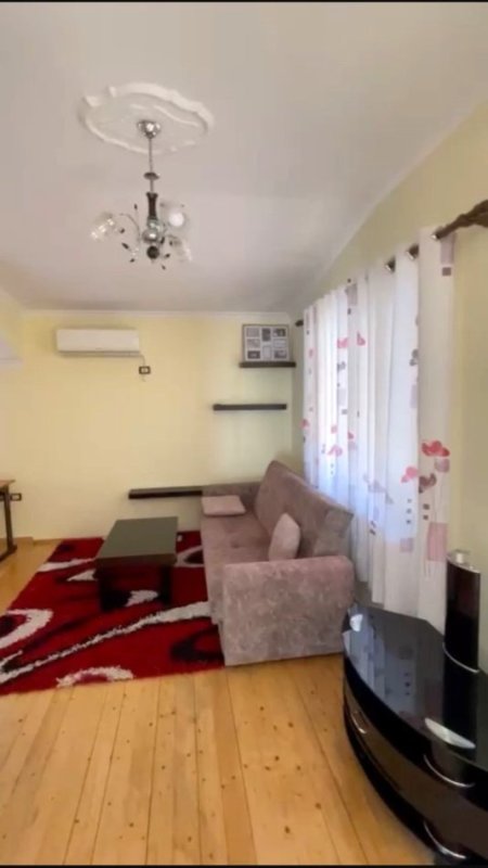 Jepet Apartament 2+1 me Qera tek Sofra e Ariut Tek Ekonomiku,   500 €URO