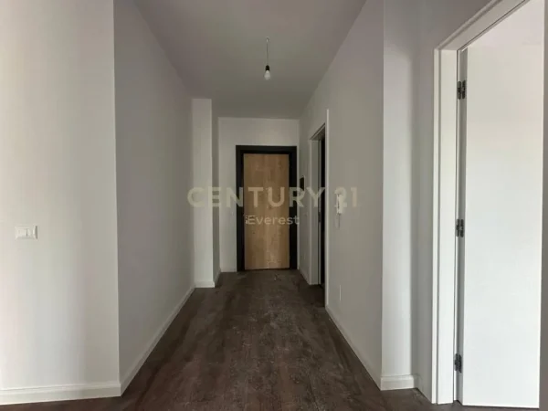 Tirane, shitet 2+1 Kati 3, 125 m² 138.000 € (Rruga Dervish Luzha)