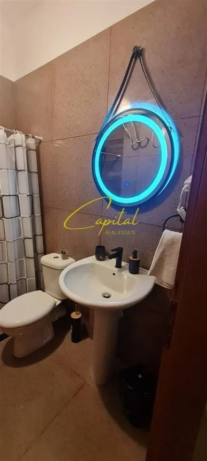 Tirane, jepet me qera apartament 1+1 Kati 5, 70 m² 550 € (SELVIA)