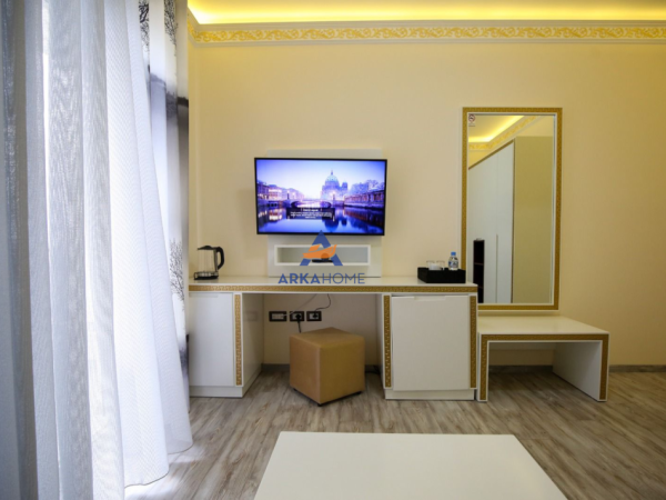 Vlore - Lungomare, jepet me qera hotel , 2.400 m² 60.000 €