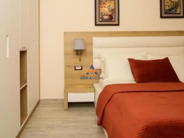 Vlore - Lungomare, jepet me qera hotel , 2.400 m² 60.000 €