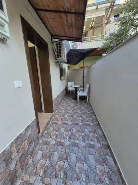 Tirane, jap me qera shtepi 1+1+Ballkon Kati 0, 55 m² 550 € (Rruga Urani Pano)