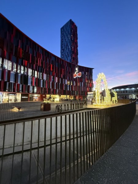 Tirane, shes hotel Kati 3, 370 m² (Shitet Hotel Prane Stadiumit Air Albania)