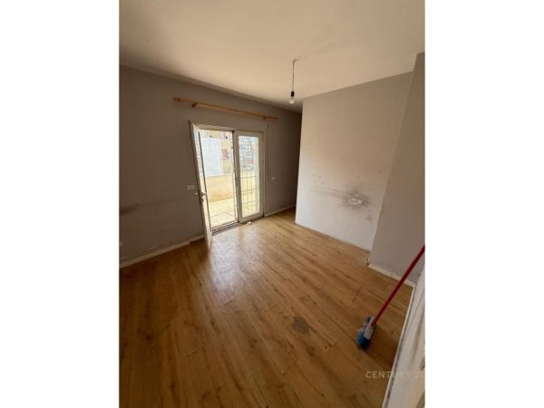 Tirane, shes apartament 1+1 Kati 3, 90 m² 170.000 € (Myslym Shyri)