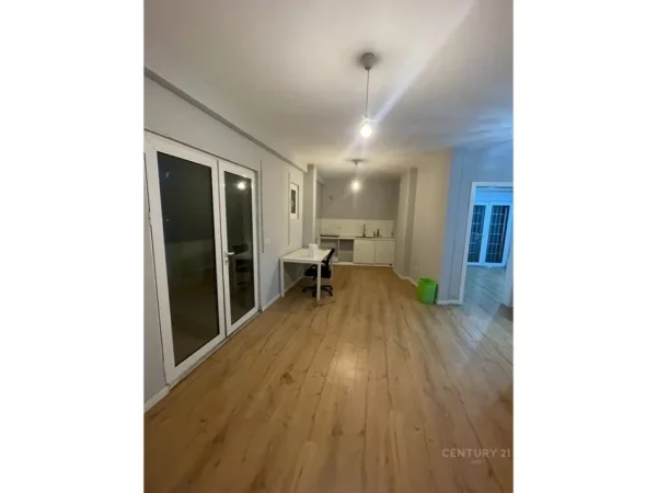 Tirane, shes apartament 1+1 Kati 3, 90 m² 170.000 € (Myslym Shyri)