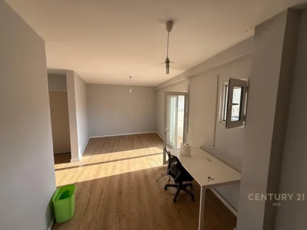 Tirane, shes apartament 1+1 Kati 3, 90 m² 170.000 € (Myslym Shyri)