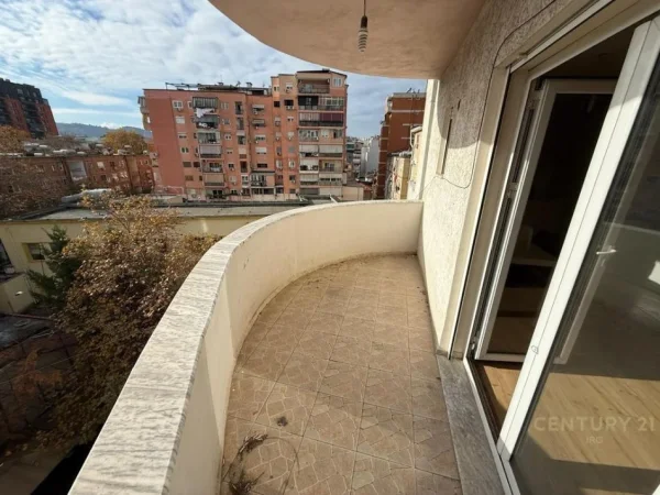 Tirane, shitet apartament 1+1 Kati 3, 90 m² 170.000 € (Myslym Shyri)