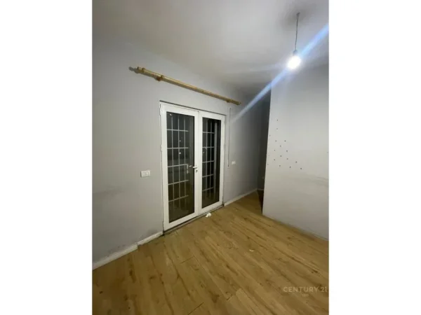 Tirane, shitet apartament 1+1 Kati 3, 90 m² 170.000 € (Myslym Shyri)