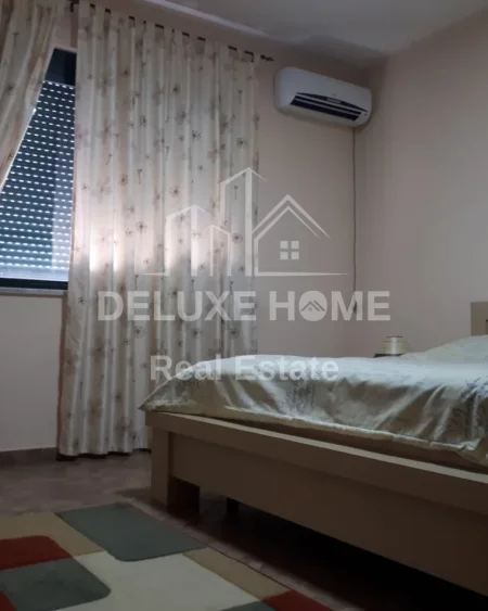 Tirane, jepet me qera apartament 1+1 Kati 9, 75 m² 600 € (Sheshi Wilson)