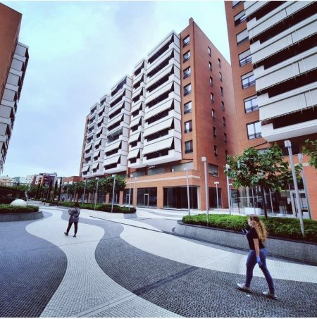 Tirane, jepet me qera zyre Kati 3, 571 m² (Kompleksi Delijorgji)