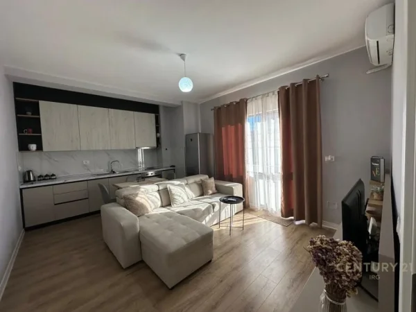 Tirane, jepet me qera apartament 2+1 Kati 2, 94 m² 600 € (Don Bosko)