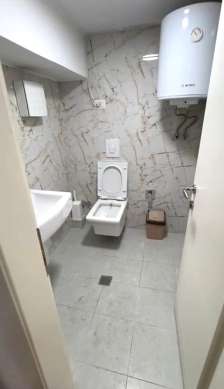 Jepet me Qera Ambient për Zyra Pas Concordit ne 5 Maji,  300 Euro