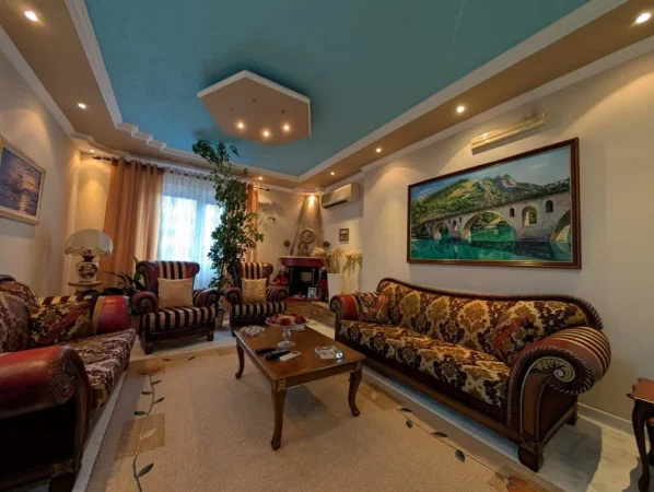 Tirane,shitet apartament 2+1 Kati 6, 260.000 €