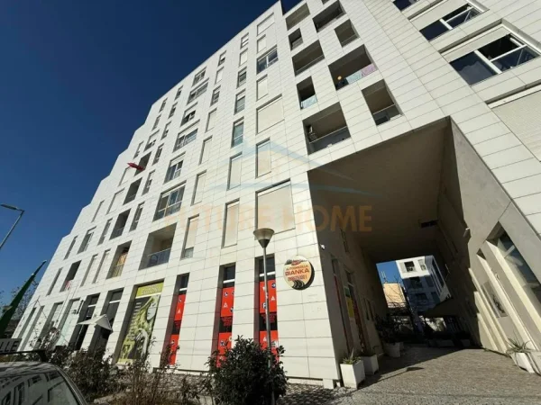 Tirane, jepet me qera apartament 1+1 Kati 6, 500 € 