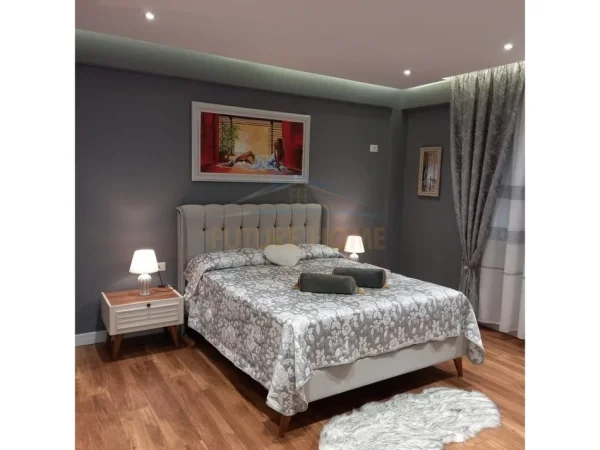 Tirane, jepet me qera apartament 1+1+Ballkon Kati 4, 70 m² 750 € 
